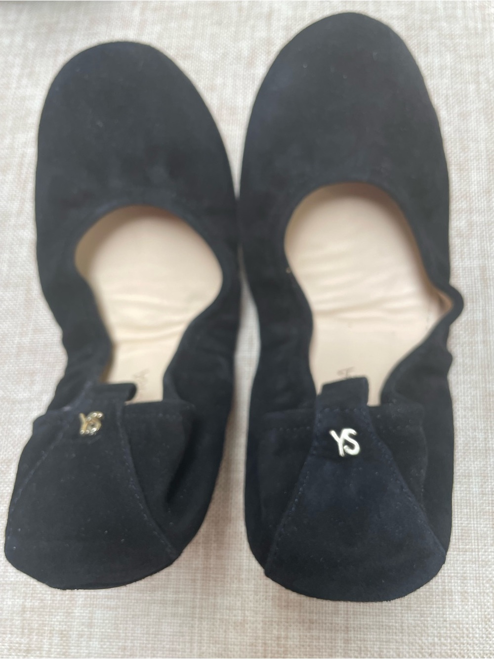 Yosi Samra Black and Gold Logo Tag